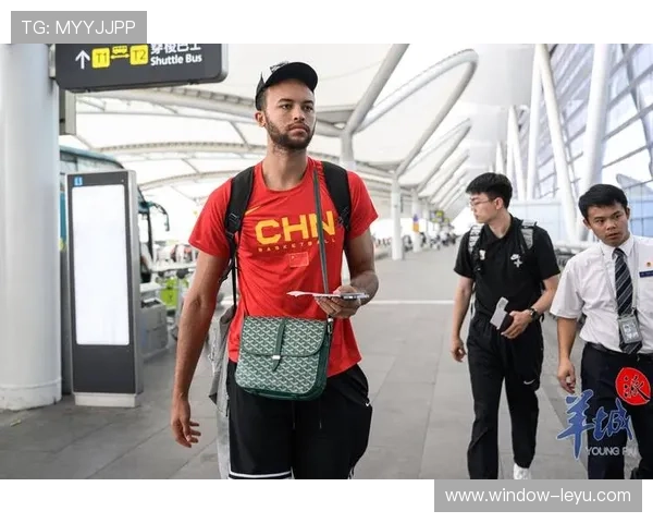 中国男篮世界杯逆转夺冠创历史新篇章全国球迷彻夜欢庆五星红旗高高飘扬