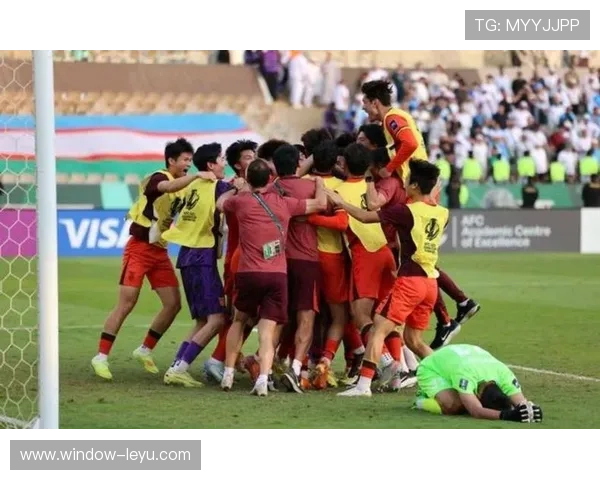 国足新帅首秀告捷点燃世界杯预选赛希望冲刺亚洲区关键战役全力争胜 国足新帅首秀告捷点燃世界杯预选赛希望冲刺亚洲区关键战役全力争胜