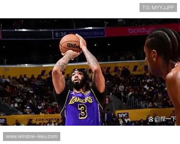 詹姆斯再创历史纪录带领湖人赢得关键胜利,球队战绩持续攀升 詹姆斯再创历史纪录带领湖人赢得关键胜利,球队战绩持续攀升