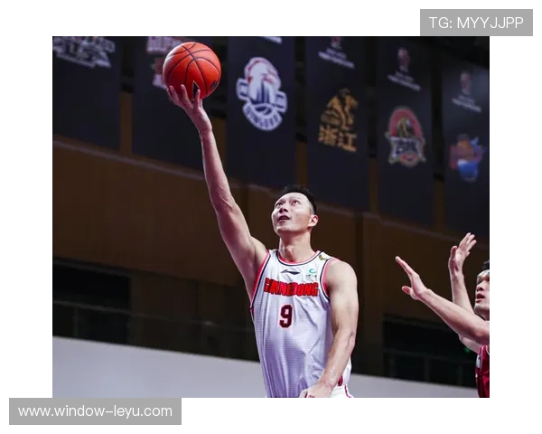 姚明再度亮相CBA赛场 引领新赛季火热对决风潮